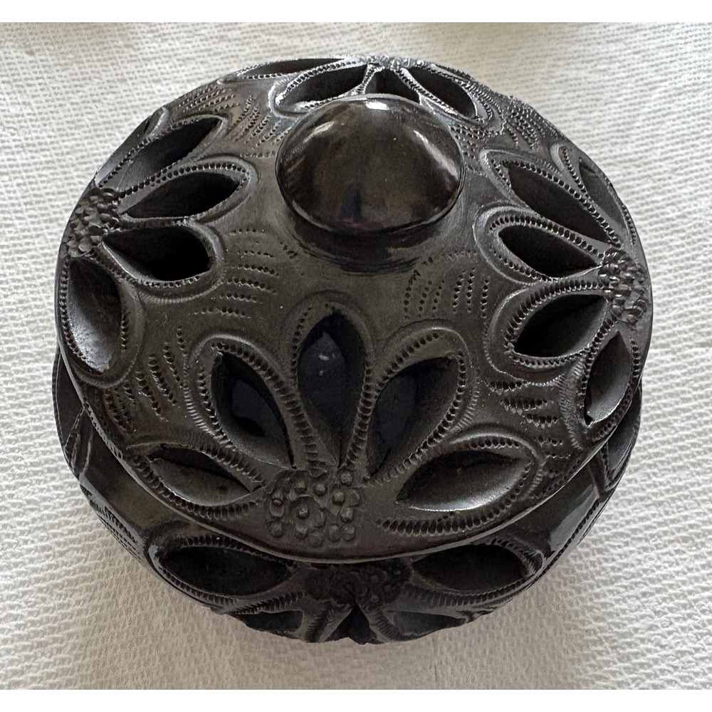 VTG Signed Dona Rosa Barro Negro  Reticulated Lidded Pot Oaxaca Mexico MCM